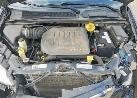 2013 Chrysler Town & Country Touring L из США, поврежденный, VIN 2C4RC1CG4DR737551